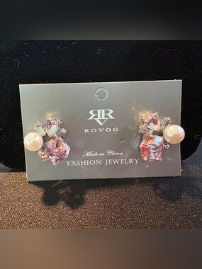 Pink Crystal Cluster & Pearl Stud Earrings